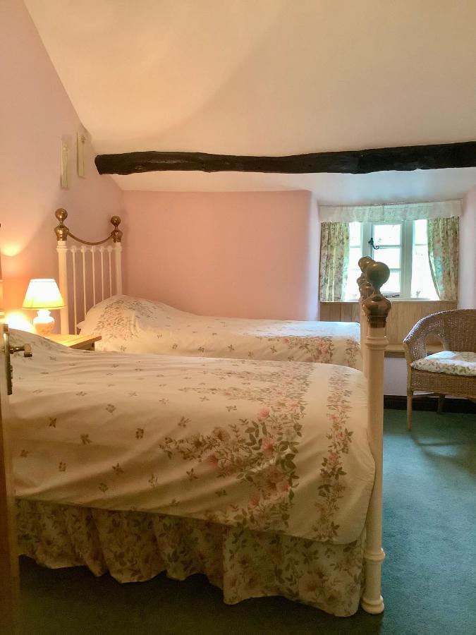 The Barn And Pinn Cottage Sidmouth Exterior photo