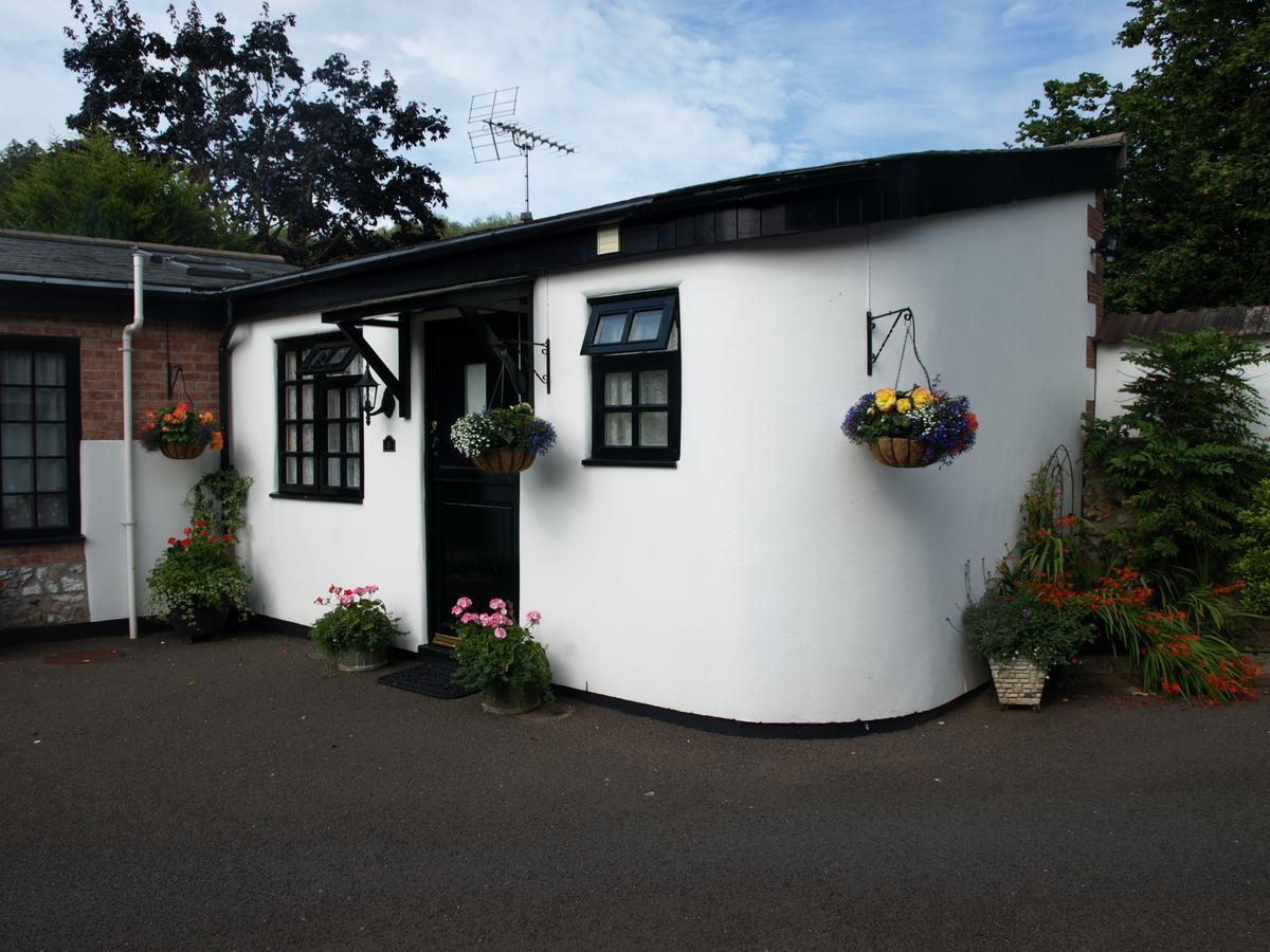 The Barn And Pinn Cottage Sidmouth Exterior photo
