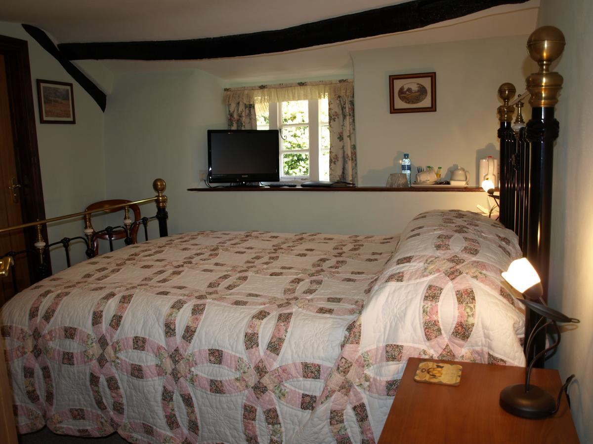 The Barn And Pinn Cottage Sidmouth Exterior photo